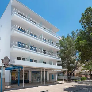 Hotel Beetroot ,Jedes Zimmer Verfuegt Ueber Smart Tv,Regendusche Und Balkon 2025 Frisch Renoviert, Llucmajor (Mallorca)